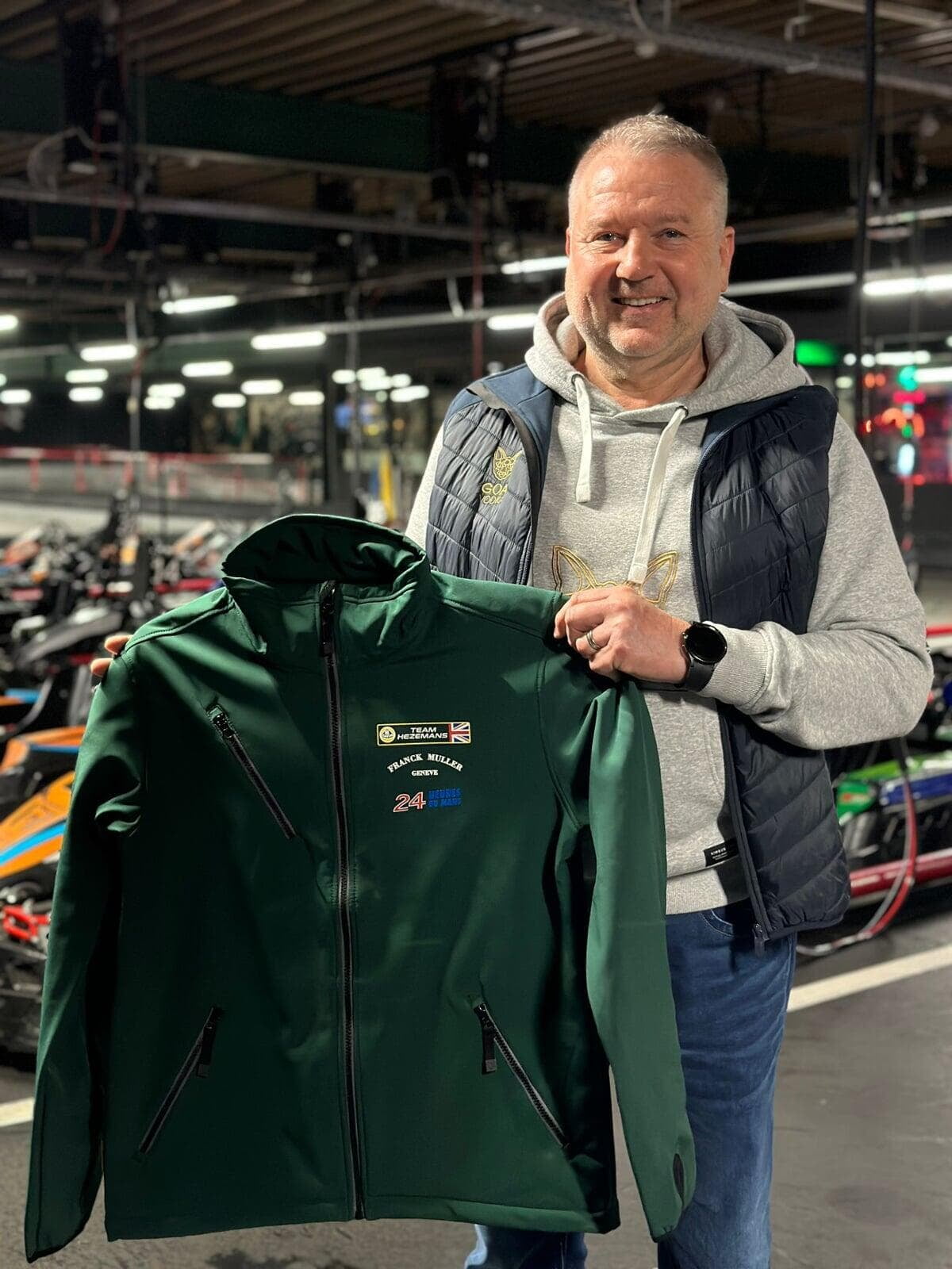 Bedrukte kleding voor Team Lotus Hezemans Racing